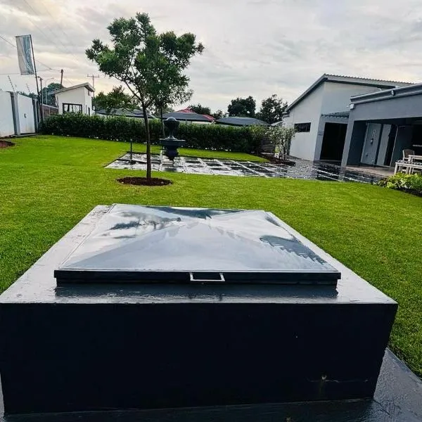 Pula Nala Lodge Bed & Breakfast, hotel di Rustenburg