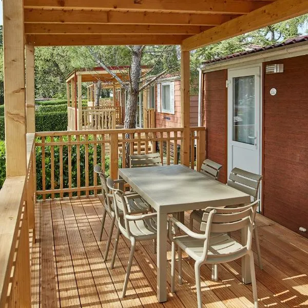 Standard Mobile Homes - Hotel & Resort Adria Ankaran, hôtel à Ankaran