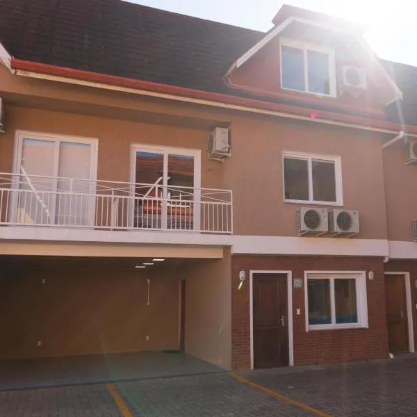 Casa João e Maria - CANELA, hotel in Canela