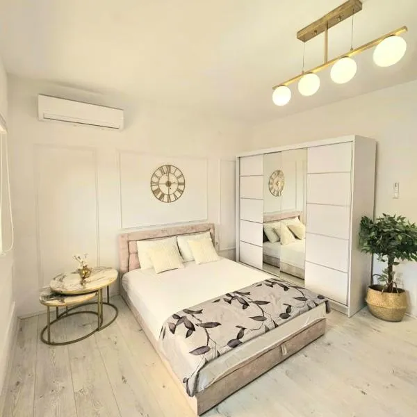 Apartmani Una Igalo, Hotel in Igalo