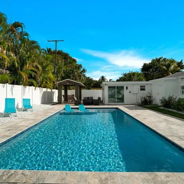 Modern 1 bedroom Vacation apartment with Pool C, hotel in Delray Beach