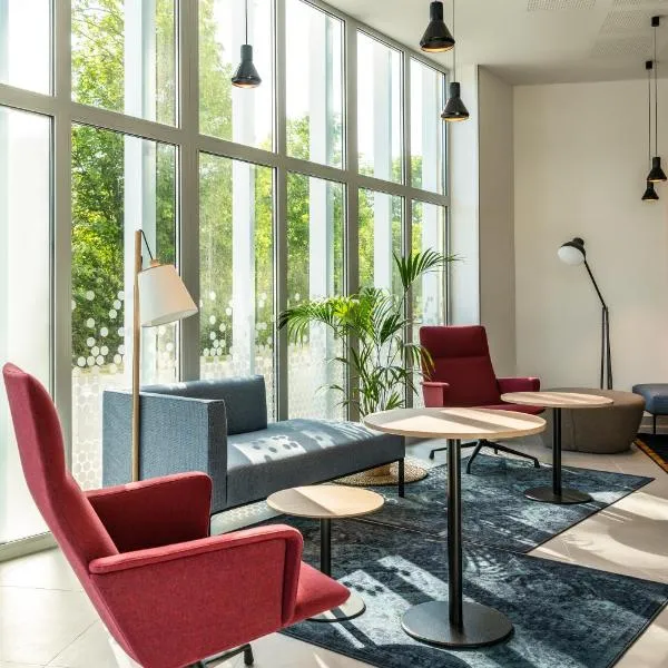 Viesnīca Holiday Inn Express & Suites Reims - Rives de Vesle by IHG Reimsā