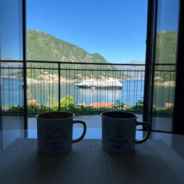 Stunning Sea View - Brand New Apartments，位于科托尔的酒店