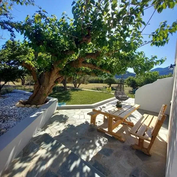 Τhimios Home, hotel Kalamitsa városában