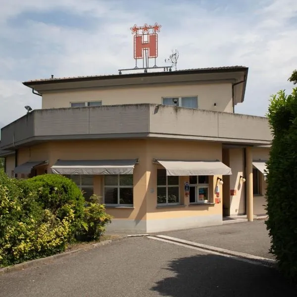 Hotel Motel Fiore, ξενοδοχείο σε Fiorenzuola dʼArda