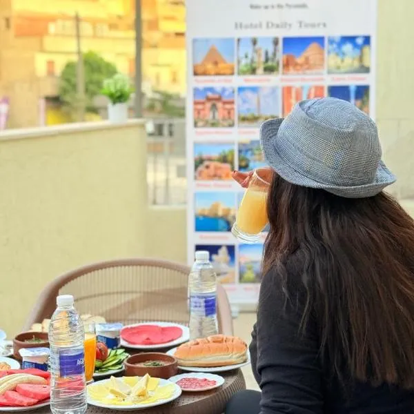 Infinity Pyramids Inn, hotel em Giza