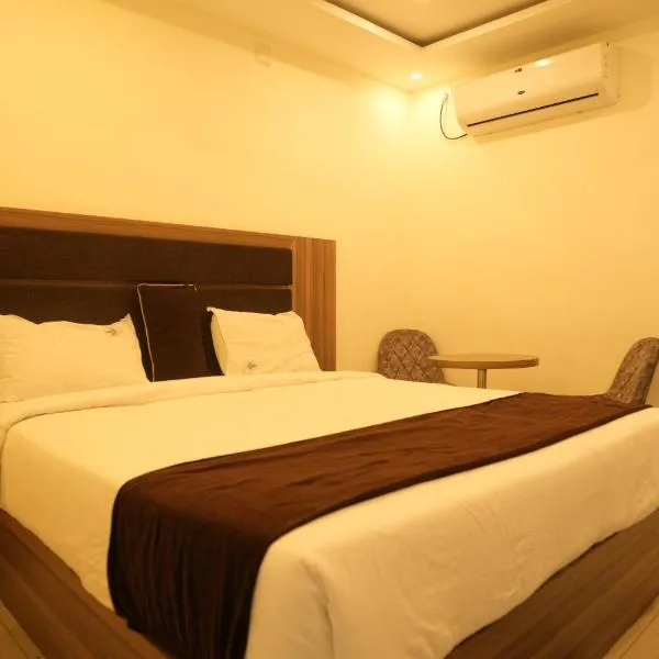 11 Leaf Hotel, hotel en Bhubaneshwar