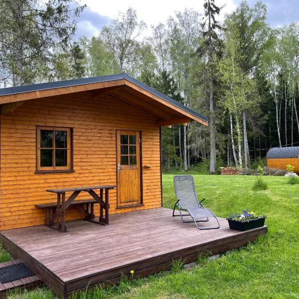 Marika Puhkeküla - Metsanurga Öömaja "shared bathroom", hôtel à Nõva