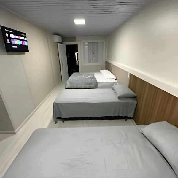 Loft Lux 3 (Smart TV, Ar condicionado, Cozinha...), hotel v mestu Chapecó