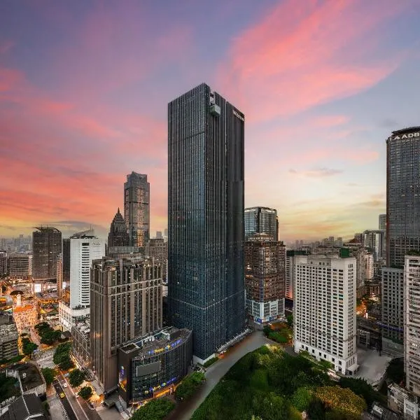 Yuexuan Hotel Chongqing Jiefangbei Hongyadong Branch, hotel v destinaci Čchung-čching