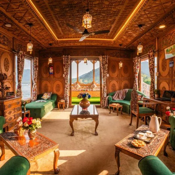 Moustache Houseboat Srinagar, hotell sihtkohas Srinagar