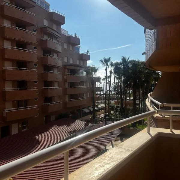 Bahia Park, Steps from beach!, hotel din Oropesa del Mar