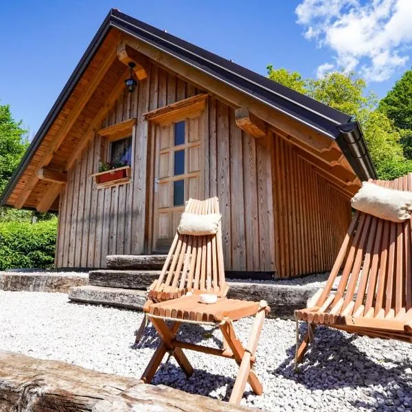Glamping Avantura- a natural getaway by the Kolpa River, hôtel à Kostel