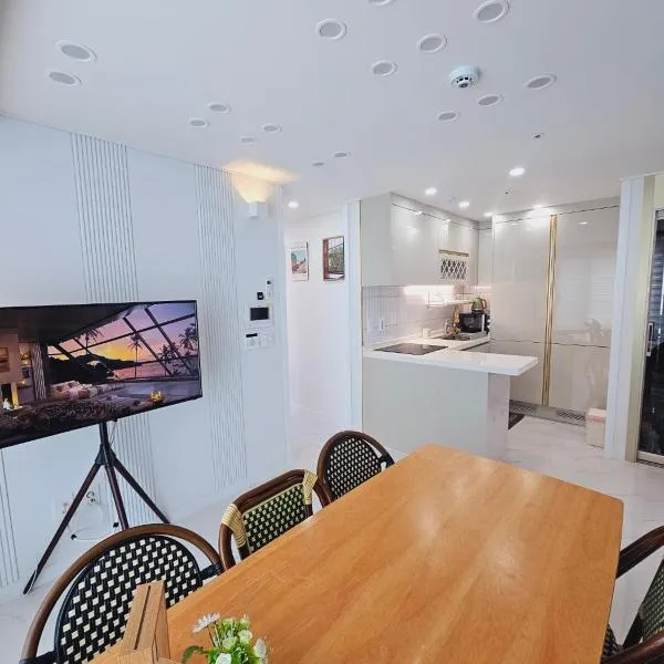 Urban Terrace Suite House, hotel in Seoul