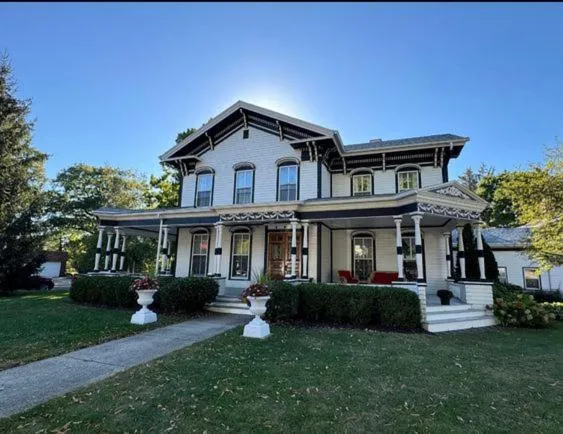 Carriage House Bed and Breakfast, ξενοδοχείο σε Monroe