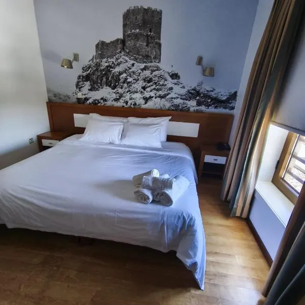 Hotel Rural Sra De Pereiras, מלון בVimioso