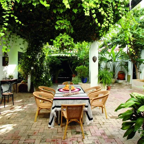 Art Boutique Hotel Chamarel, hotel in Denia