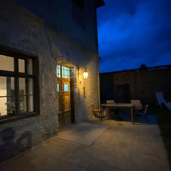 Die alte Volksschule, wohnen im Museum, ξενοδοχείο σε Gaas