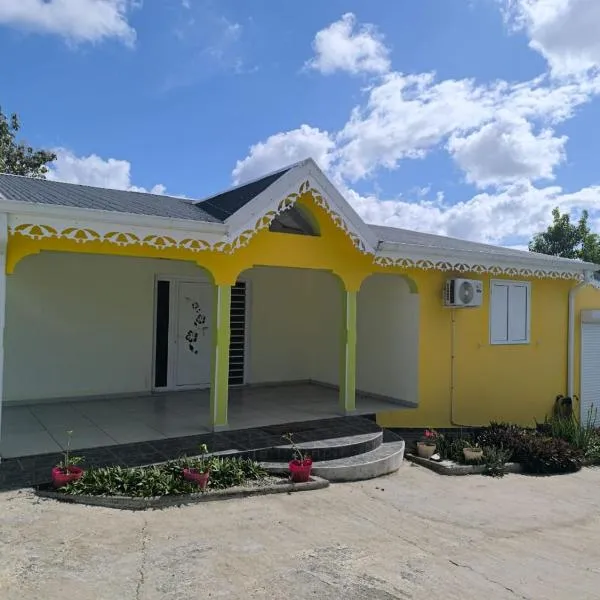 Villa Familiale Bord De Mer, hotel v destinácii Sainte-Rose