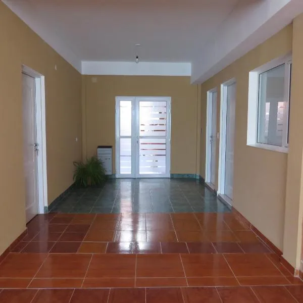 HABITACIONES y DEPARTAMENTO TERMINAL, hotel v destinaci Puerto Madryn