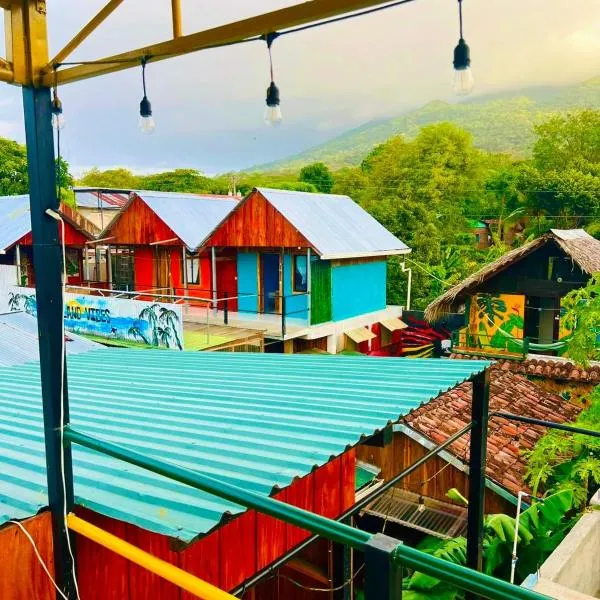 Lazy Crab Hostel, Hotel in Balgue