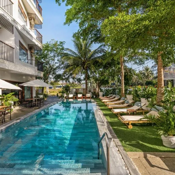 HA Ocean Front Hotel and Apartment, hotel din Hoi An