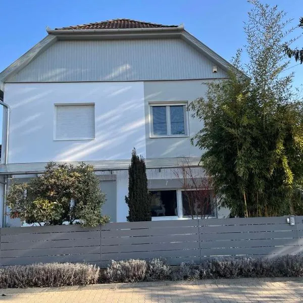 M3 RELAX Corner, hotel v destinaci Hajdúnánás