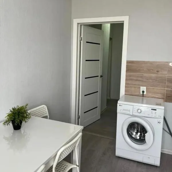 Апартаменты в центре города, hotel in Balqash