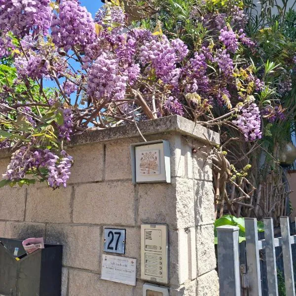 Casa dei glicini, ξενοδοχείο σε Follonica