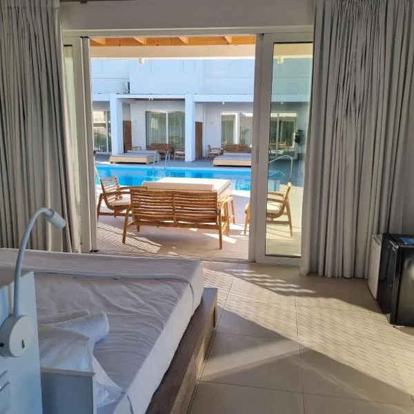 Blue Summer Luxury Suites、クルータのホテル