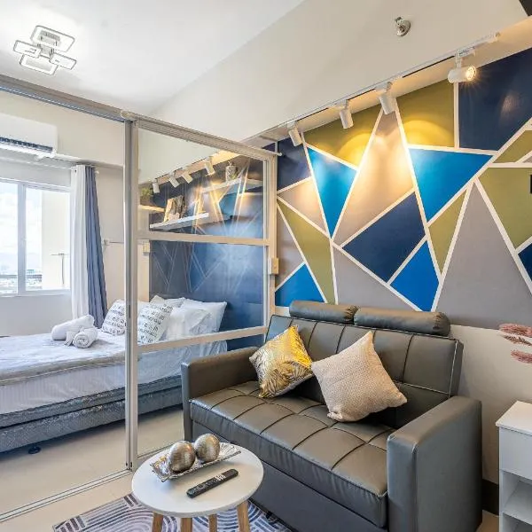 Comfy City Studio with Balcony and Sunsets, hotel in Lapu Lapu City