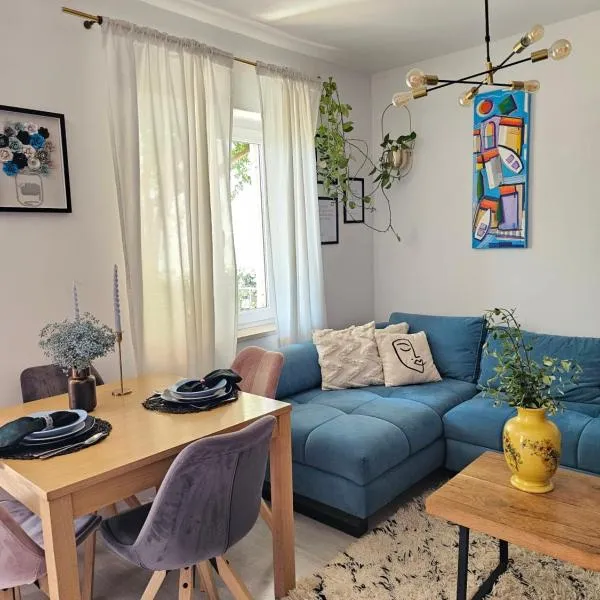Apartment KaLu，位于木洛希尼的酒店