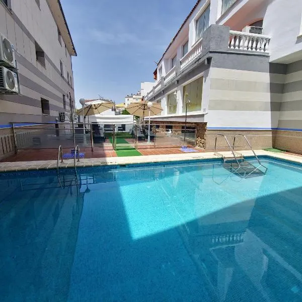 Alojamientos VEN -Vistas, Parking y Piscina, hotel in Plasencia