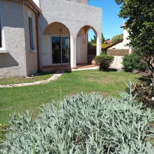 Villa Bella avec piscine chauffée Plaine des Cafres, hotel in Le Tampon