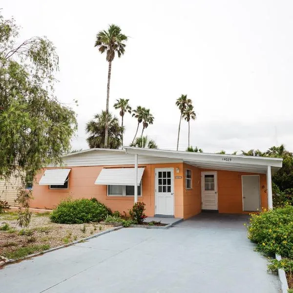 Papa John's, hotel in St Pete Beach