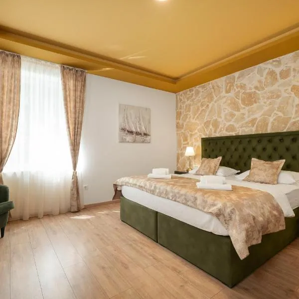 Luxury Rooms Floramye, hotel in Split