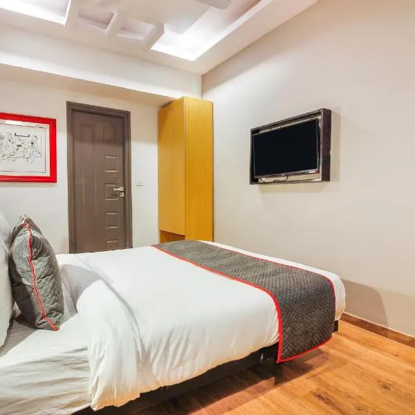 Super Townhouse RCC Sunrise，位于Ameerpet的酒店