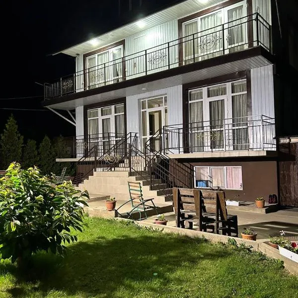 12 Месяцев, hotel en Cholpon-Ata