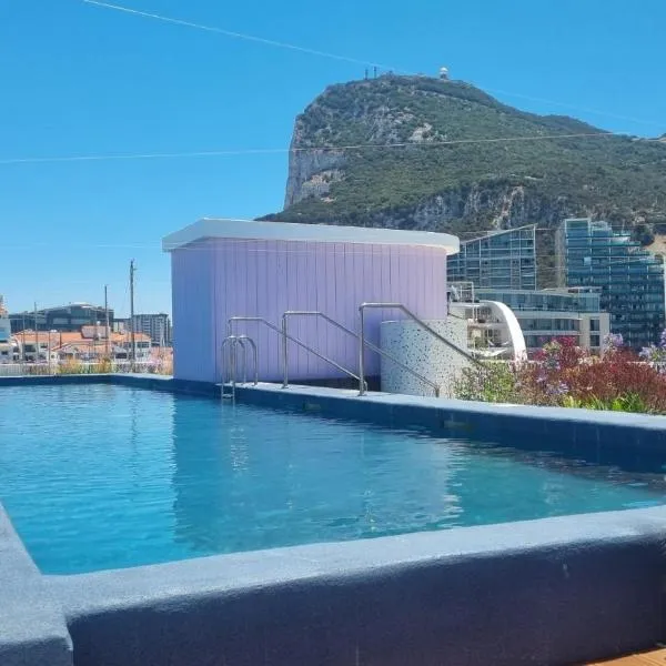 The Marina Nest with Rooftop Pools, hotel 