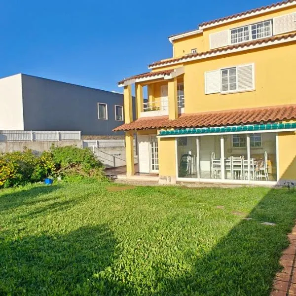 Oceans House Villa, hotel in Carcavelos