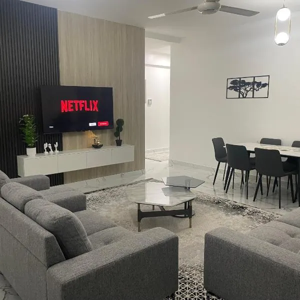 Bujalux apartment, hotel in Muscat