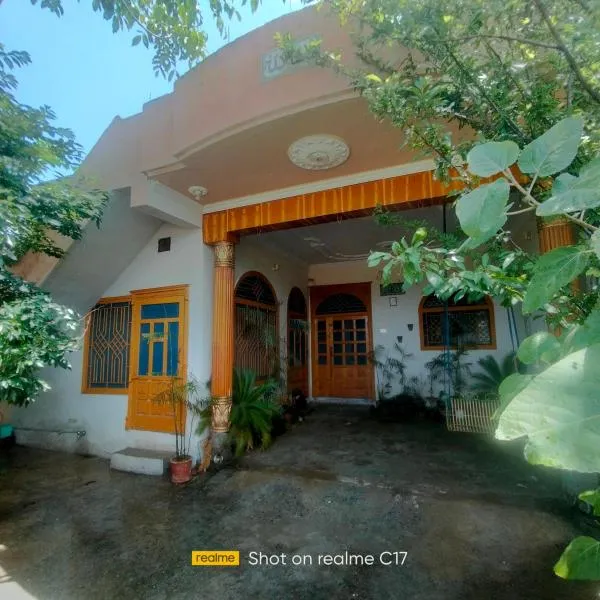 Whispering Fields, hotell sihtkohas Abbottābād