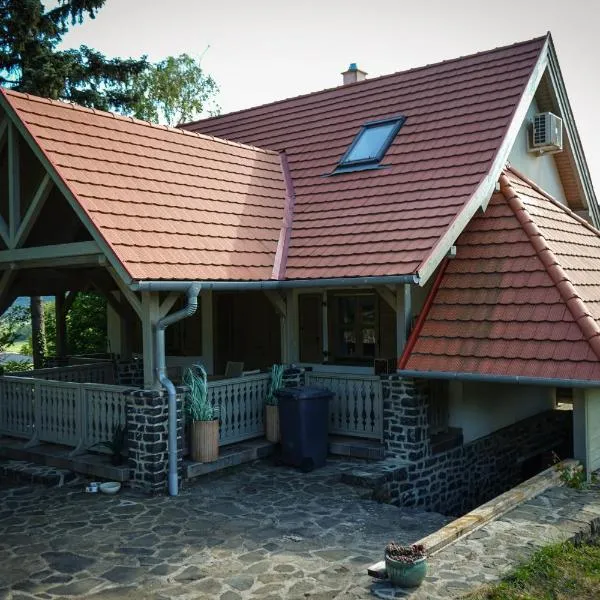 Hill & Chill, hotel in Káptalantóti