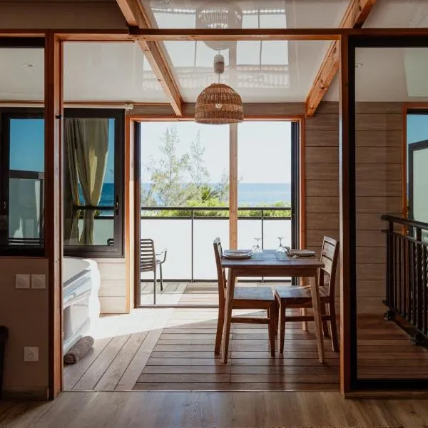 Complexe LES PALMIERS, Hotel in Le Bois de Nèfles