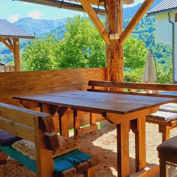 플라브에 위치한 호텔 Bujtina Selimaj