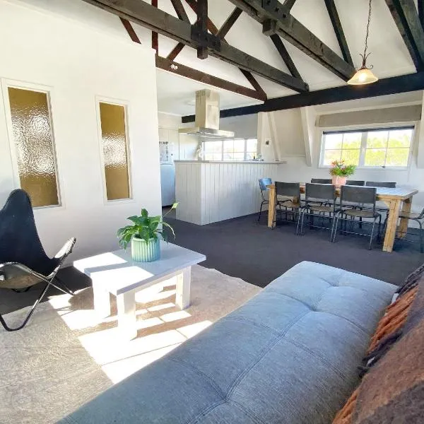 Beauty at the Lake, hotel in Taupo