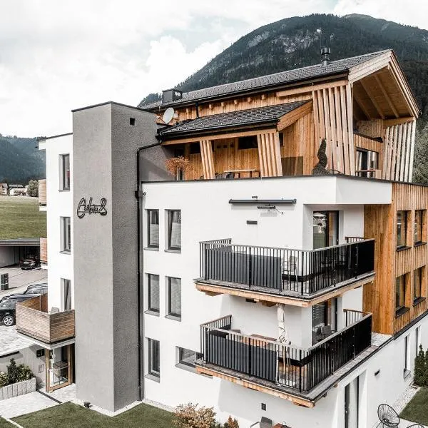 Cabin8 Alpine Flair Apartments, hotel in Pertisau