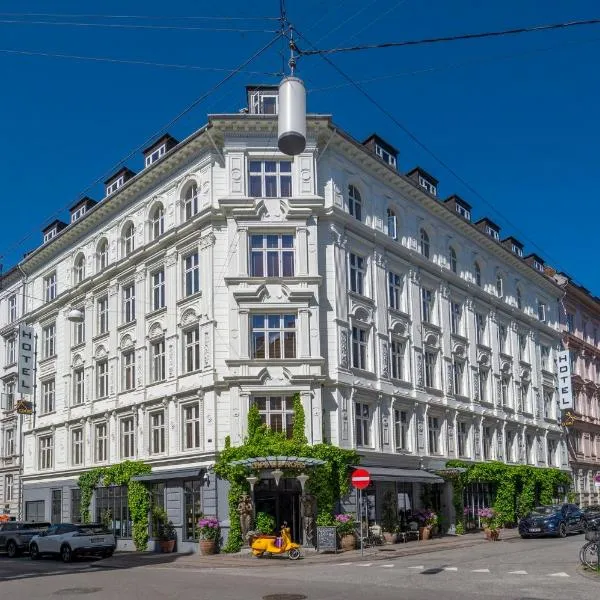 Axel Guldsmeden, hotel v Kodani