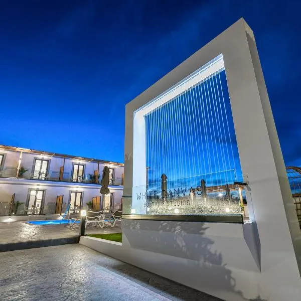 White Canvas Boutique Studios, hotel in Laganas