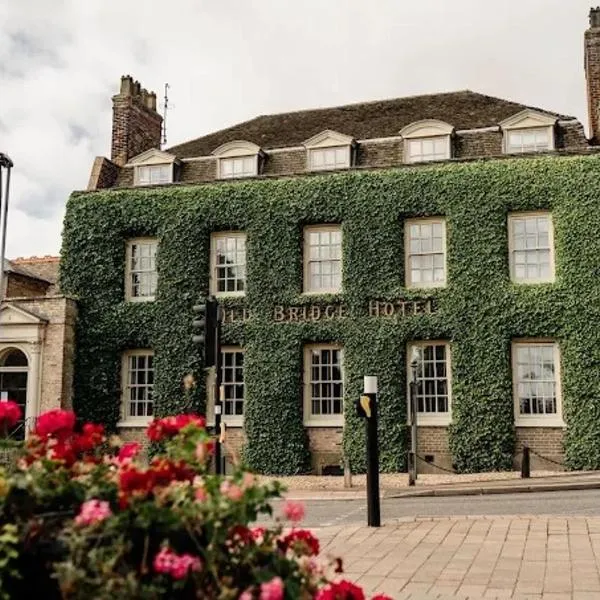 The Old Bridge, hotel in Huntingdon